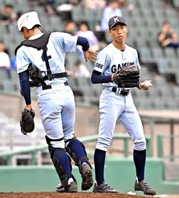 神院大付、まさかの5失策 強豪・智弁和歌山相手に浮足立つ 秋季近畿