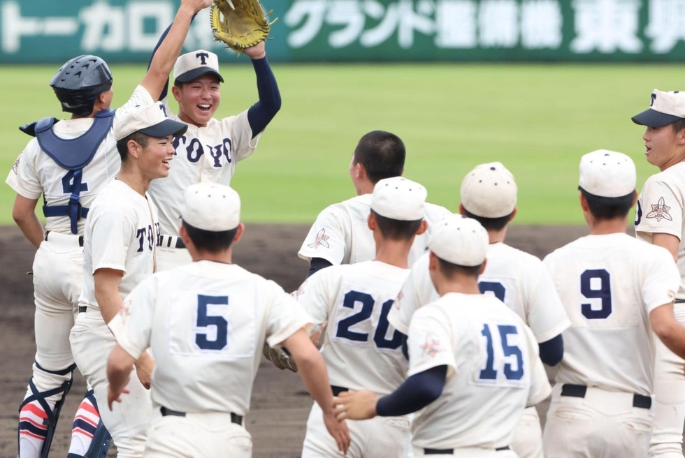 東洋大姫路13年ぶり優勝 報徳に2-1 木下が1失点完投 春季県大会|高校