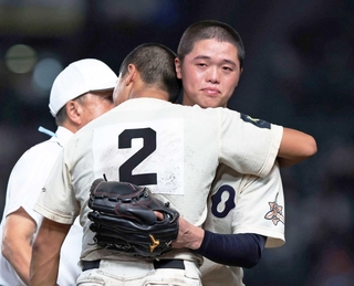 主戦・木下投げきった 「勝ちたかった」涙の救援 東洋大姫路、甲子園で