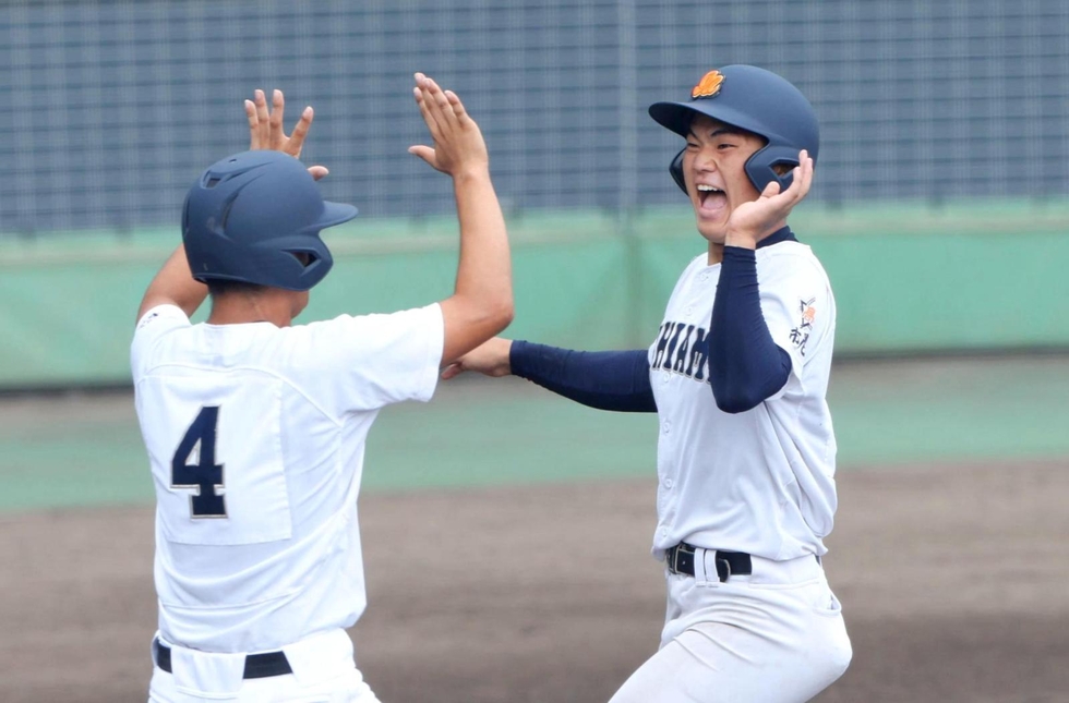 攻めの姿勢貫いた市尼崎 前年王者の東洋大姫路に快勝 先発全員安打、足