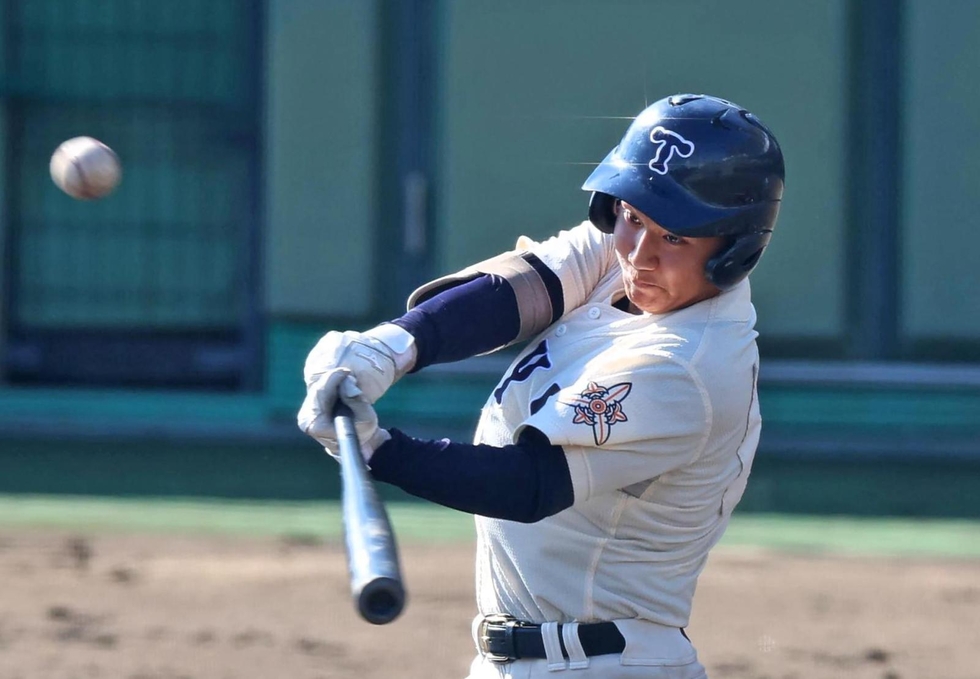 選抜高校野球 【第2日】　東洋大姫路　神戸新聞&毎日新聞のセット 3/21 東洋大姫路、12安打13得点の圧勝 秋季県高校野球3位決定戦 2年連続の