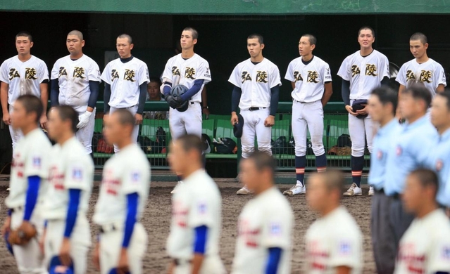 秋季県大会準々決勝 神戸弘陵－神戸国際大付｜写真集｜兵庫の高校野球｜神戸新聞NEXT