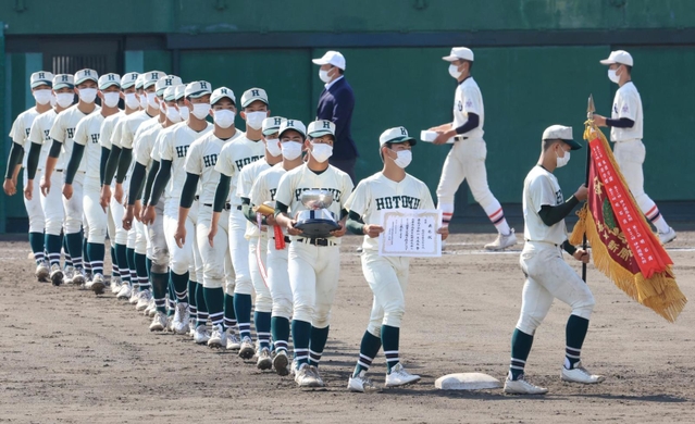 東洋大姫路－報徳 決勝｜写真集｜兵庫の高校野球｜神戸新聞NEXT