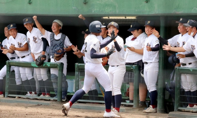 三田松聖ー滝川第二 5回戦|写真集|兵庫の高校野球|神戸新聞NEXT 三田松聖ー滝川第二 5回戦|写真集|兵庫の高校野球|神戸新聞NEXT