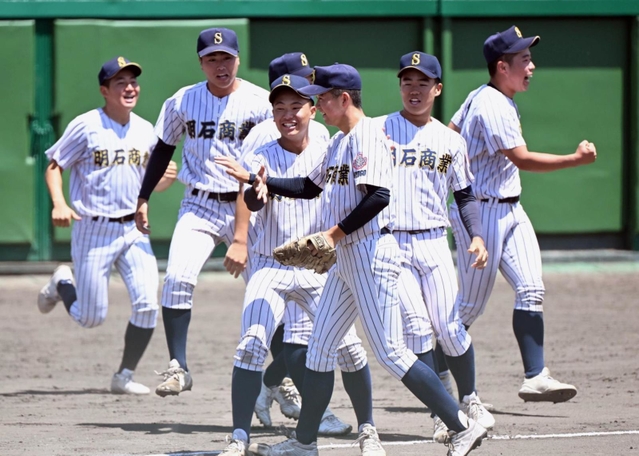 東洋大姫路-明石商 春季県高校野球・3位決定戦｜写真集｜兵庫の