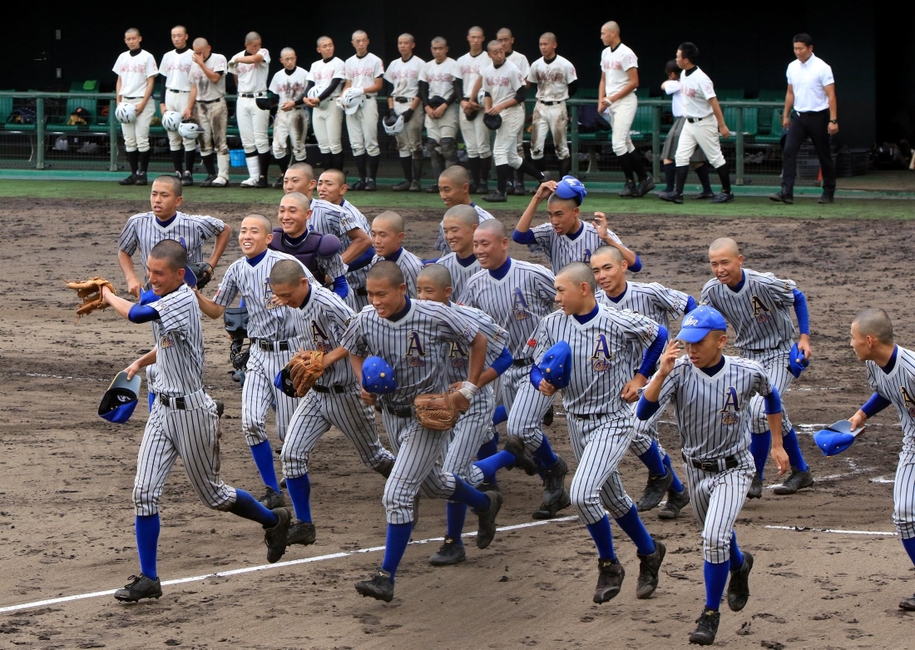 神戸新聞NEXT|兵庫県内|スポーツ|兵庫の高校野球|高校野球写真集|バックナンバー 神戸新聞NEXT|兵庫県内|スポーツ|兵庫の高校野球|高校野球写真集|バックナンバー