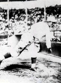 育英商を強豪に押し上げた佐藤平七（兵庫県高校野球五十年史より）