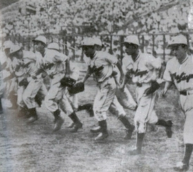 第３１回大会で２連覇を果たした県芦屋（兵庫県高校野球五十年史より）