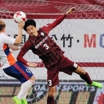 古巣・仙台との一戦に挑む渡部博文選手。プレーを通じて勇気を届ける＝３月４日、ノエビアスタジアム神戸