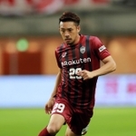 神戸-Ｇ大阪　前半、攻め上がる神戸のＭＦ大森＝ノエビアスタジアム神戸（撮影・大山伸一郎）