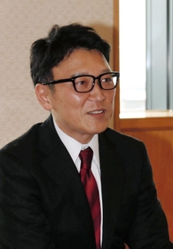 Ｊ１神戸の新社長に就任し、クラブ運営の見直しについて語った立花陽三氏＝神戸市役所