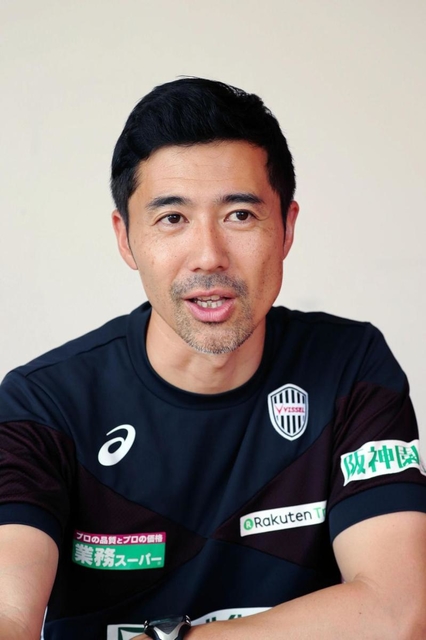 神戸新聞next スポーツ Live Vissel サッカーｗ杯２カ国の代表経験コーチ 西野ｊ 和 が躍進の鍵
