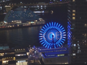 神戸ハーバーランドのモザイク大観覧車＝神戸市中央区