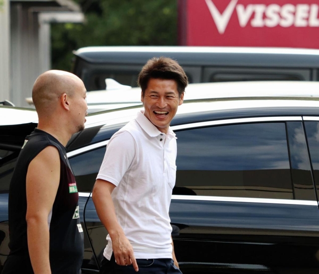 監督退任が発表されたＪ１神戸の吉田孝行監督。スタッフとしてチームに残る＝神戸市西区、いぶきの森球技場