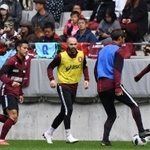 練習に汗を流すイニエスタ＝神戸市兵庫区御崎町１、ノエビアスタジアム神戸（撮影・中西大二）