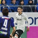 右サイドからリズムを生む神戸の西＝３月30日、パナソニックスタジアム吹田