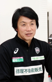 Ｊ１神戸の下部組織でバルサ化を推し進める平野孝アカデミー部長＝神戸市西区、いぶきの森球技場