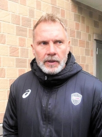 Ｊ１神戸のフィンク監督（資料写真）