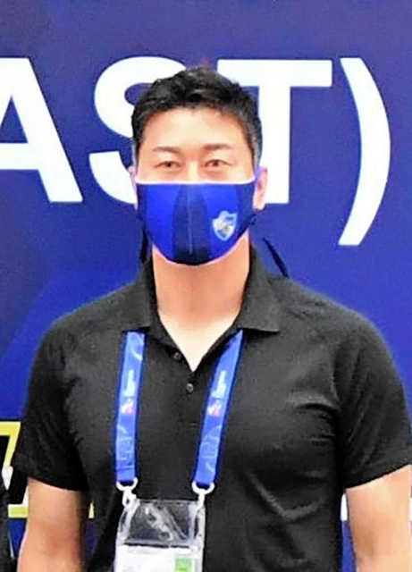 神戸でもプレーした蔚山の金度勲監督＝アルラヤン（（Ｃ）２０１７．Ｔｈｅ　Ａｓｉａｎ　Ｆｏｏｔｂａｌｌ　Ｃｏｎｆｅｄｅｒａｔｉｏｎ．）
