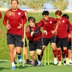 準決勝の蔚山戦に向けて調整する酒井ら神戸の選手たち＝ドーハ（（Ｃ）ＶＩＳＳＥＬ　ＫＯＢＥ）