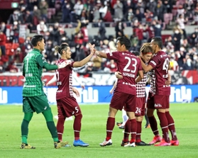 神戸-Ｇ大阪　開幕戦で「阪神ダービー」を制し、神戸の選手たち＝ノエビアスタジアム神戸（撮影・辰巳直之）