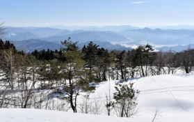 空気が澄んでいると、遠方の山並みまで見渡せる