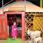 ゲルに入ると遊牧民の生活を体感できる＝日本・モンゴル民族博物館