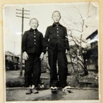 中学時代の福本清三さん（右）と宮下武男さん