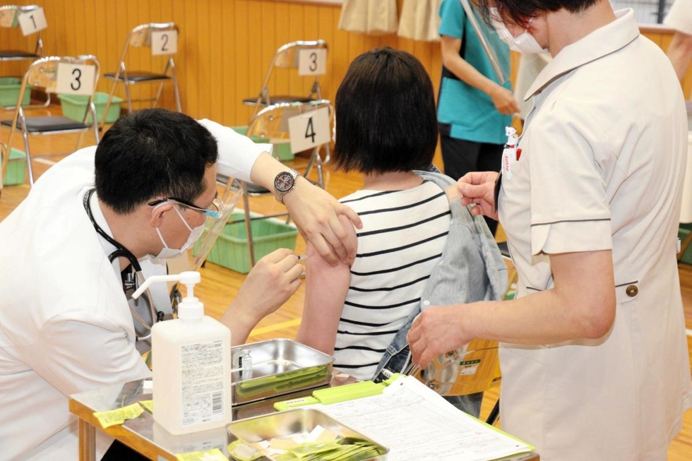 神戸新聞next 但馬 医師ら７８０人ワクチン接種 豊岡と養父 新型コロナ