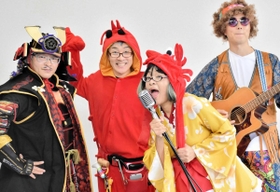 「遊月亭オールスターズ」の（右から）勝地哲平さんと河合美智子さん、峯村純一さん、久村謙藏さん＝豊岡市大手町