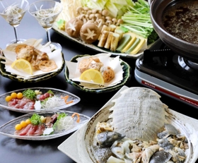 大平山荘で提供されるスッポン料理。１人６６００円から（大平山荘提供）