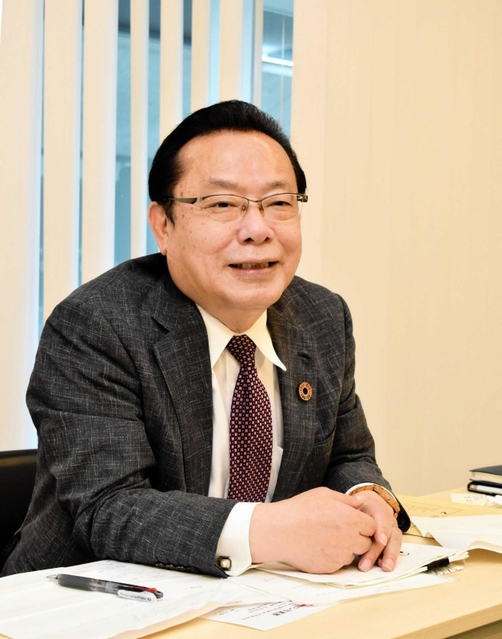 谷公一氏