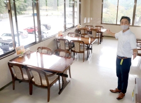 リニューアルされたマロニエの店内＝朝来市生野町小野