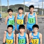 男子３連覇を果たした和田山のメンバー＝豊岡市日高町山田