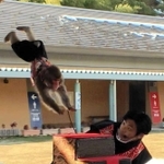 猿回しのイベント＝朝来市山東町大月