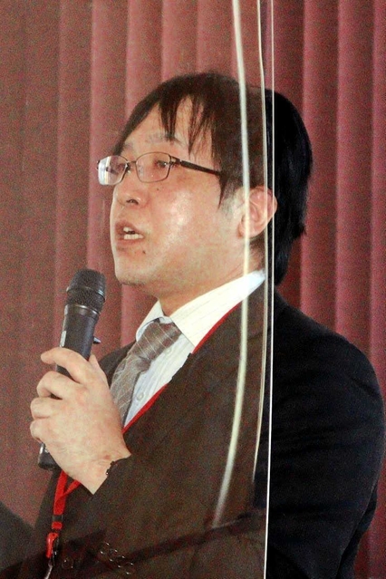 講演する西村光広・神戸大大学院医学研究科助教＝但馬文教府