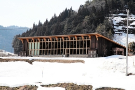 「ＺＥＢ」の基準を満たした西村工務店の社屋＝香美町村岡区森脇