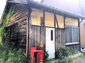 改修前の空き家（井原さん提供）