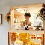 「カミノコーヒー」店主の神野利江さん