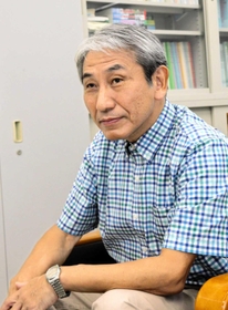 但馬地域の医療逼迫について語る豊岡・朝来健康福祉事務所の柳尚夫所長＝豊岡健康福祉事務所