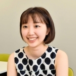 出演する豊岡市出身で東大２年の太田里沙さん＝豊岡市内