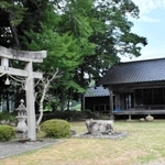 会場の一つとなる日出神社の農村歌舞伎の舞台＝豊岡市但東町畑山