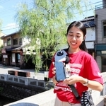 位置と体の向きを判定して、その場に適したガイド音声が楽しめる＝豊岡市城崎町湯島