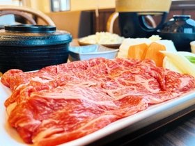 天気に応じて値下げする「但馬牛肩ロースすき焼きランチ」（道の駅村岡ファームガーデン提供）