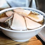 「松ちゃんラーメン」のチャーシューメン＝豊岡市日高町東芝
