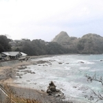 竹野スノーケルセンターと大浦湾＝豊岡市竹野町切浜