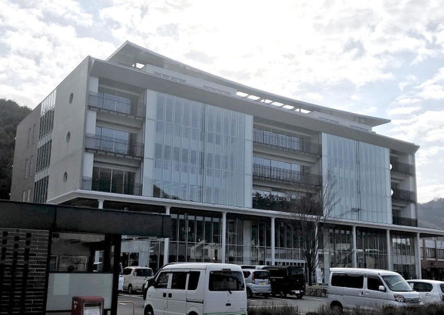 朝来市役所＝朝来市和田山町東谷