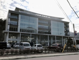朝来市役所＝朝来市和田山町東谷