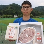 アイガモ農法による無農薬米と「カモ鍋セット」＝新温泉町対田