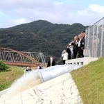 完成した福田排水機場の排水ポンプ＝豊岡市福田